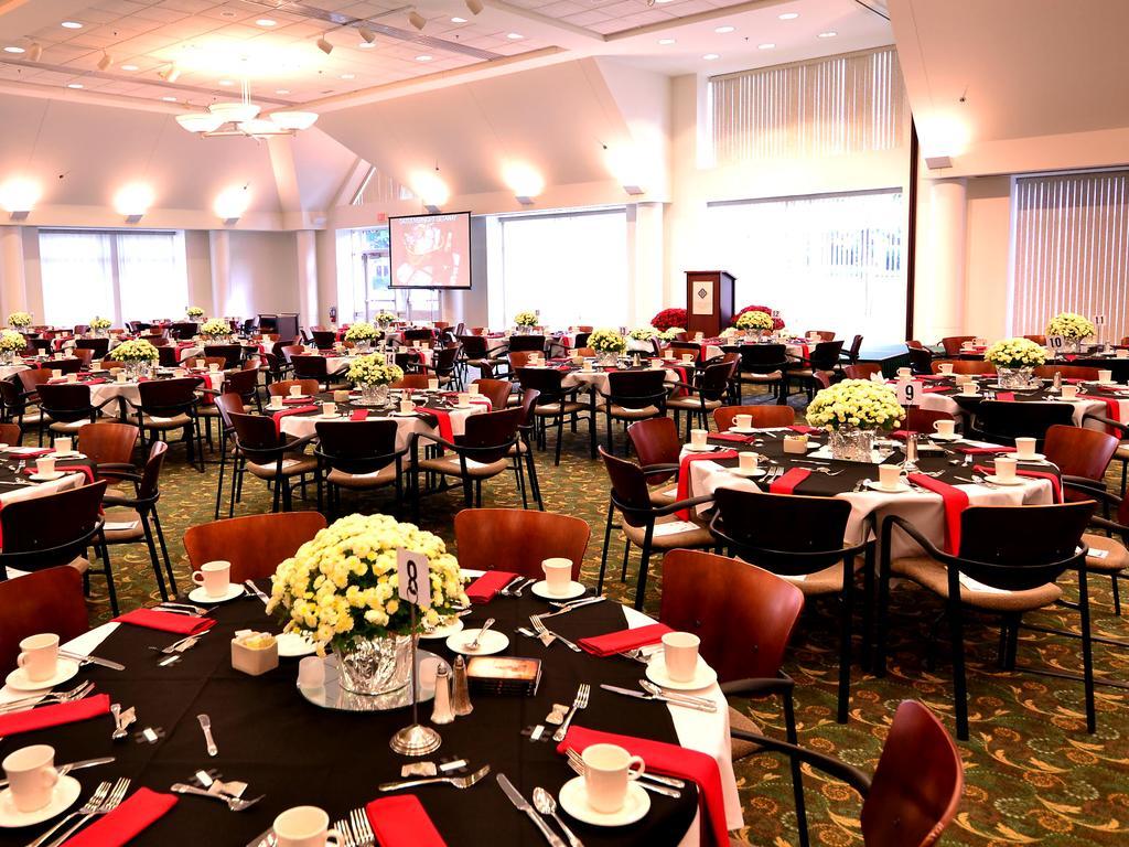 Haworth Inn & Conference Center Holland Buitenkant foto
